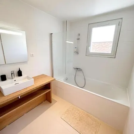 Extraordinary Duplex In Paris Montreuil (Seine-Saint-Denis)